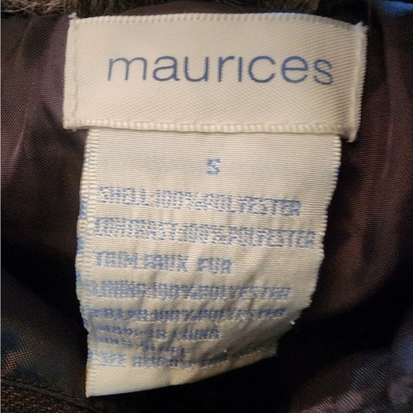 Maurices fur lined good puffer vest Size small - Picture 3 of 3